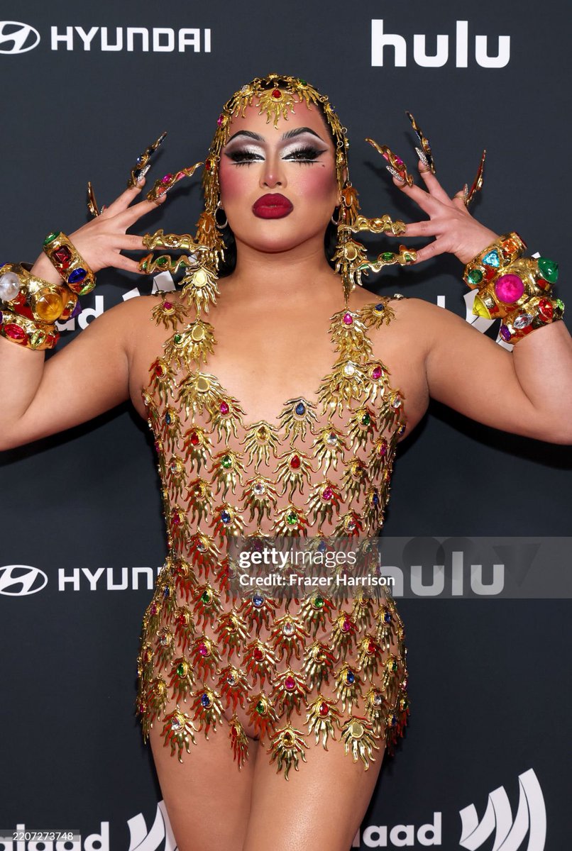 Morphine Love Dion looks flawless at the Glaad awards in Los Angeles with season 16 sisters ❤️❤️❤️