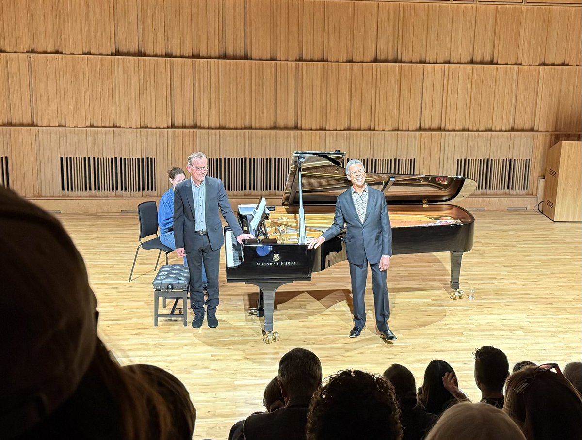 Stephen Maddock (@stephenm68) on Twitter photo What a joy to start the afternoon <a href="/BirmCons/">Royal Birmingham Conservatoire</a> <a href="/MyBCU/">Birmingham City University</a> with a recital by the great Roderick Williams (& Andrew West) who gave us a gorgeous tour of Victorian (et al) orientalism ending with songs by Harry T Burleigh, the composer who introduced Dvorak to African-American music. What a joy to start the afternoon <a href="/BirmCons/">Royal Birmingham Conservatoire</a> <a href="/MyBCU/">Birmingham City University</a> with a recital by the great Roderick Williams (& Andrew West) who gave us a gorgeous tour of Victorian (et al) orientalism ending with songs by Harry T Burleigh, the composer who introduced Dvorak to African-American music.