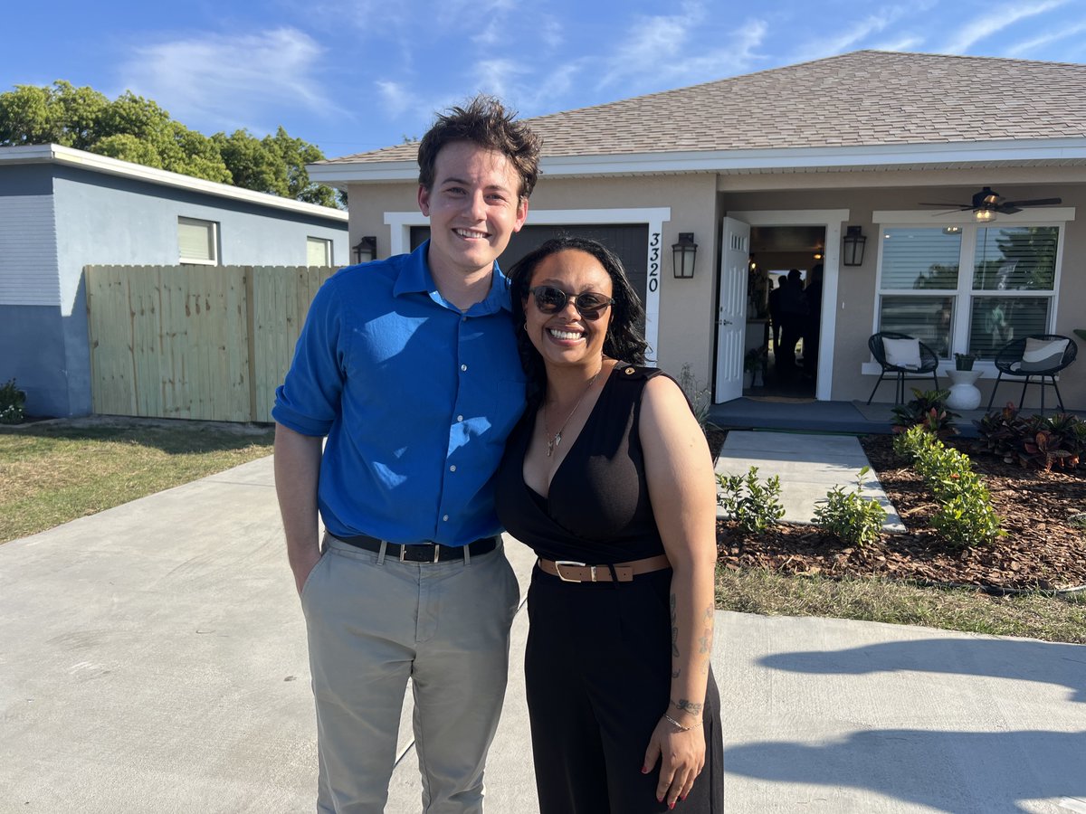 LindsayCrossFL's tweet photo. Yesterday #TeamCross District Aide Jack attended a @HabitatTBG Home Dedication, where Lace Simmons and her family received the keys to their new home. It was a wonderful celebration of their family, as well as local community members and partners. https://t.co/1HBGrv5E8L