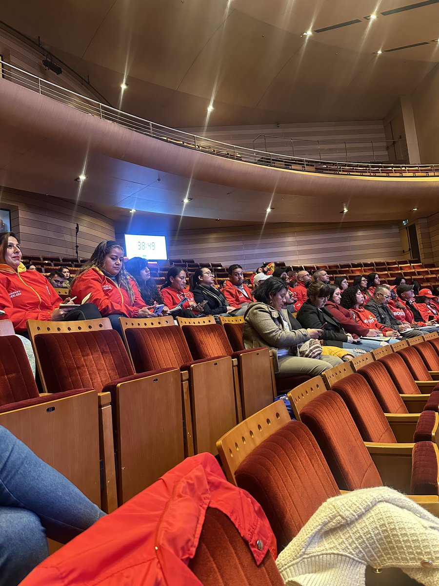 LauraV_Villa's tweet photo. Avanza la jornada de fortalecimiento de capacidades para gestores territoriales Este espacio estratégico nos permite robustecer las herramientas que facilitan su labor, promoviendo una interacción más efectiva y una orientación más clara hacia la ciudadanía porque #AquíSíPasa🟨🟥 https://t.co/pCTPjsVEOQ