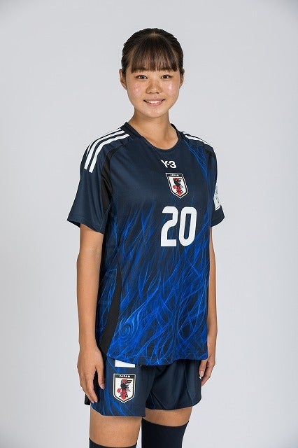 GnIsJONbgAILOTp.jpg?format=jpg