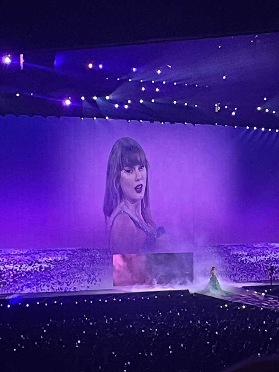 𝒸𝓁𝒶𝓇𝒶⸆⸉ 𝜗𝜚 is seeing madison tweet media