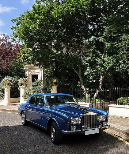 ClassicSpyChic's tweet image. It's Friday, I'll take the Rolls-Royce