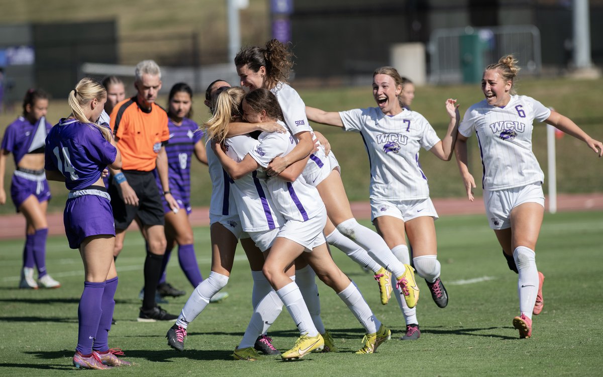 catamountsoccer's tweet photo. Catamount Soccer Family, you showed up, and we cannot thank you enough! Your support on One Day for Western helps Fill the Western Sky and make one day possible for our student athletes. Please know how much we appreciate you. Go Cats! #OneDayForWCU https://t.co/afhDjUonJb