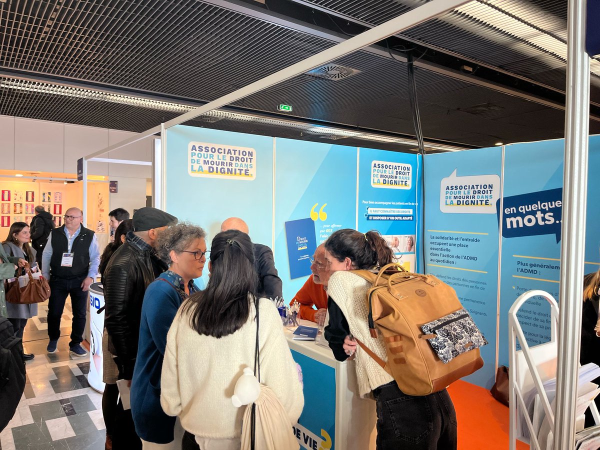 🩺🧔🏻‍♂️ L'Association pour le Droit de Mourir dans la Dignité (#ADMD) participe au Congrès de Médecine Générale (@CMGF_Congres).
Cet engagement s'inscrit dans la volonté de renforcer le lien avec les professionnels de #santé, et en particulier les #médecins généralistes.
#FindeVie