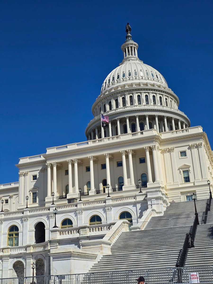 uculaw's tweet image. Pictorial Highlights : Ahead of the Advanced International Rounds of the Jessup Moot. The UCU Team visited the United States Capitol Building. The Capitol houses Congress, the legislative branch of the United States Federal Government.