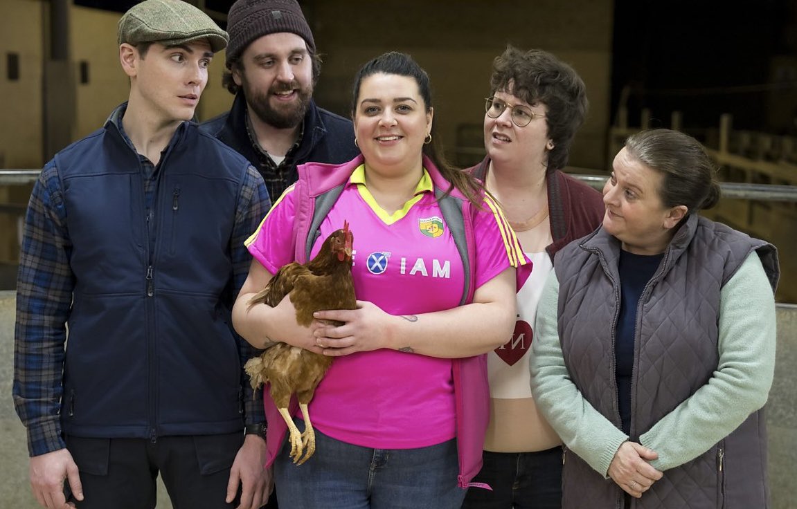 🚨 How’s She Cuttin’? 🚨
👉 Tonight at 10.40pm, BBC One NI and iPlayer 👈

Tonight’s finally the night! 😅 I’m in this brand new sitcom with a fantastic cast and crew - give it a watch and have a laugh 🙏