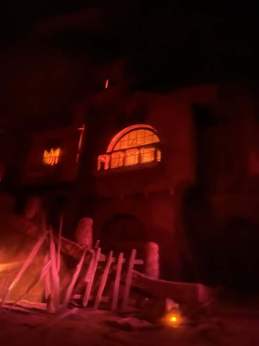 Chasen Hampton (@chasen_hampton) on Twitter photo Oh man <a href="/TheLeisureProf/">Professor Leisure🍍</a> our Caribbean Loft Property went up in flames.. I hope you paid the insurance. #DamnPirates Oh man <a href="/TheLeisureProf/">Professor Leisure🍍</a> our Caribbean Loft Property went up in flames.. I hope you paid the insurance. #DamnPirates