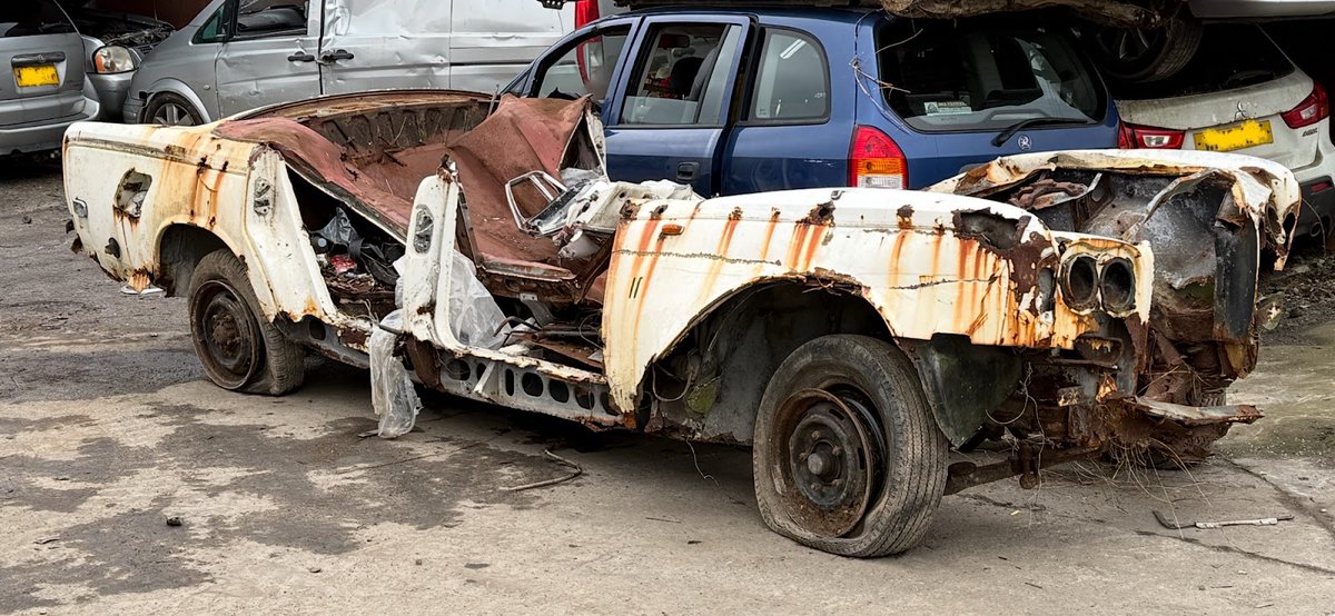 HenryOrchards's tweet image. Can you believe this car is a majestic #RollsRoyce #SilverShadow?

Once shiny and new in a showroom, I wonder what this beautiful Rolls Royce Silver Shadow could say if it could talk.

Henry Orchard and Sons, reassuringly good since 1947.

#ScrapMetal #Cornwall #VintageCars