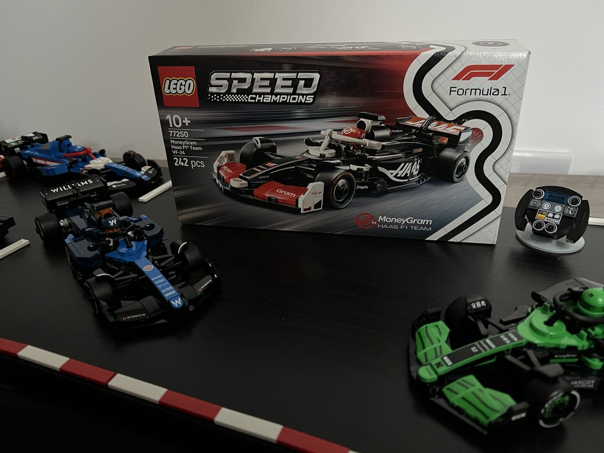 fitz0891's tweet photo. 4th week building the #LegoF1 #LegoSpeedChampions sets 1 Friday at a time, in reverse 2024 constructors championship order, this week the #HaasFerrari #VF24 #Lego #AFOL https://t.co/GeJMXcBnL6