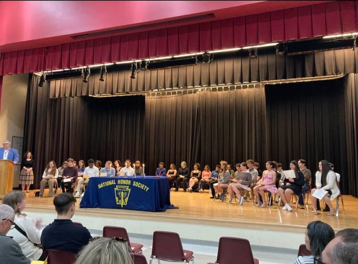 Brady Slate (@bradyslate9) on Twitter photo Very grateful to have had the opportunity of being inducted into the National Honors Society.
#StudentAthletes #HardWorkPaysOff
<a href="/bristolwarrior1/">bristolwarriorsathletics</a> <a href="/Bristol_Warrior/">Bristol High School Football</a> Very grateful to have had the opportunity of being inducted into the National Honors Society.
#StudentAthletes #HardWorkPaysOff
<a href="/bristolwarrior1/">bristolwarriorsathletics</a> <a href="/Bristol_Warrior/">Bristol High School Football</a>