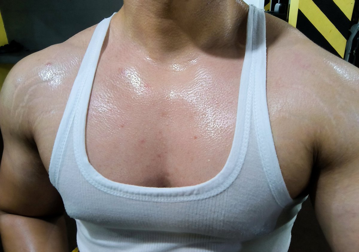 Yalangoch erkaklar birga yotishadi