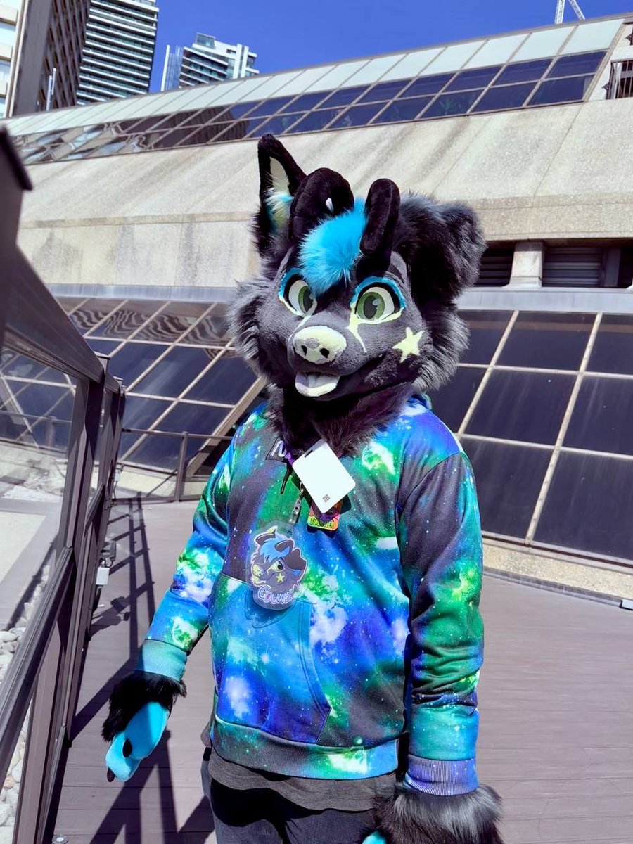 Happy #FursuitFriday ! 💛

📸 <a href="/KezEtor/">🔑🗝Kez Etor🗝🔑@FP,MFF</a> 
🧵 <a href="/NordstromKaiju/">𒌐 Nordstrom</a>