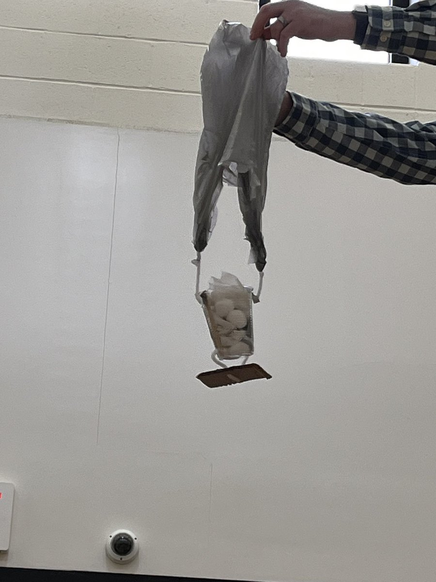 SteamMrs's tweet image. Another successful Mars drop for 6th grade. #steam @Mr_Bonney_Lopat @lopatsd