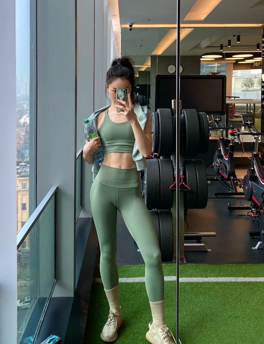 I feel like I'm getting fatter😆😆