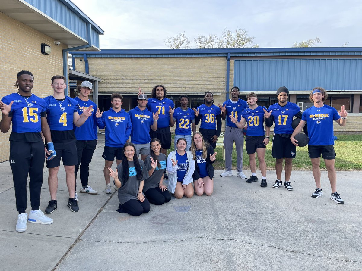 Had a great time this morning speaking to the kids of  <a href="/CollegeOaks/">College Oaks Elem.</a> ! Great opportunity to encourage the students right before their Leap Test this year! #GeauxPokes