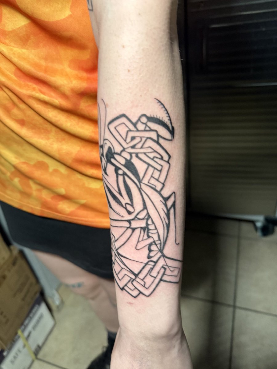 Tatto sale time: 2 hours for $100 hit me up