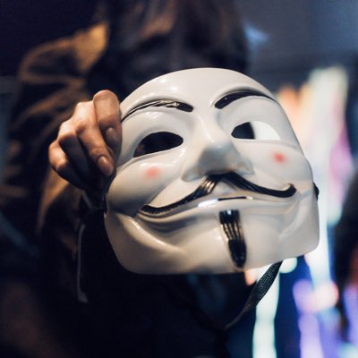 El hábito no hace al monje pero la privacidad no es pecado

#monjackers 🙏🧎🤲🧎‍♀️📿

#NuevaFotoDePerfil