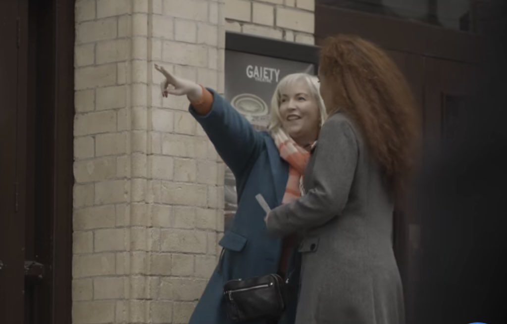 Huge congrats <a href="/joehodgsonmusic/">Joe Hodgson Music</a> on your new release ‘The Grass is Greener’! Delighted to have played my small part in your video &amp; thoroughly enjoyed the day a few months back with you &amp; Tracy &amp; the gang 🎸🎶 <a href="/AlisonH86731386/">Alison Hodgson</a>