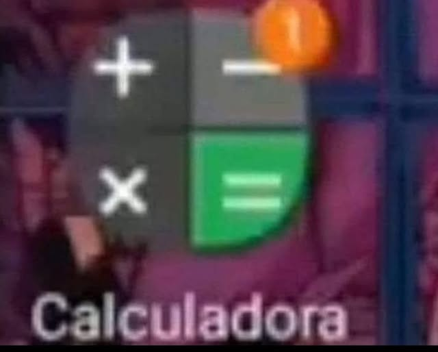 cuando le revisas el cel ves que tiene una ecuación pendiente