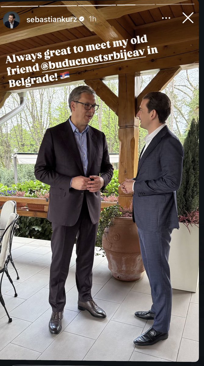 So etwas während der größten Massenproteste in der Geschichte Serbiens zu posten ist auch ein klares Statement würde ich sagen.