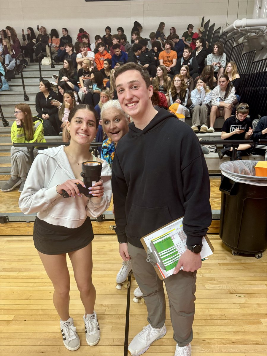 CoachOlson11's tweet image. The @RaptorReporters crushed it helping at the @AndersonRaptors pep rally this morning!! They are the most kind and helpful students!!!