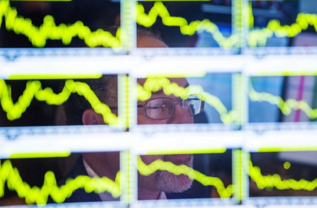 Automakers warn that a 25% import tariff will affect American consumers