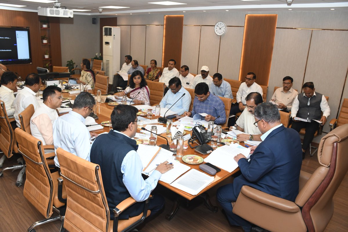 Manoj Kumar Singh, IAS (Retd.) tweet media