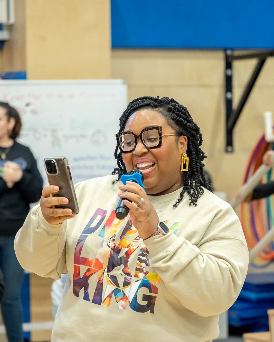 💜 This #WomensHistoryMonth, our schools found creative ways to honor the incredible women in their communities:

📍Veritas Prep ➝ “Thank a Woman” Wall
 📍New Heights ➝ “Woman of the Day” Spotlight
 📍Springfield Prep ➝ All-school community celebration! 

#EdThatAddsUp