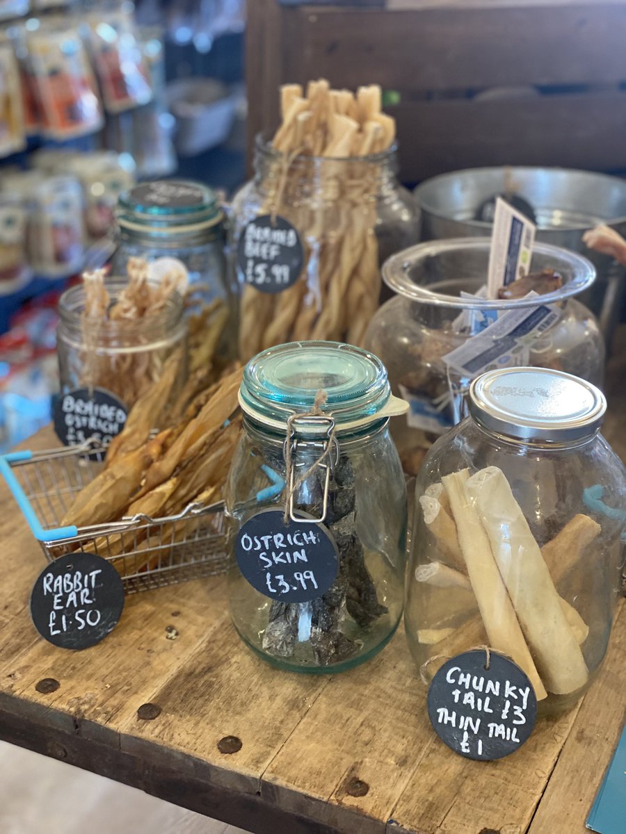 bemorebob2's tweet image. Pals, we only stock 100% natural chews. 

Chewing is good for you in so many ways
 
- helps clean yours teef
- helps calm you down
- engages your mind, you may notice it tires you out
- helps with bad breath

Link: bemorebob.co.uk/collections/ch…