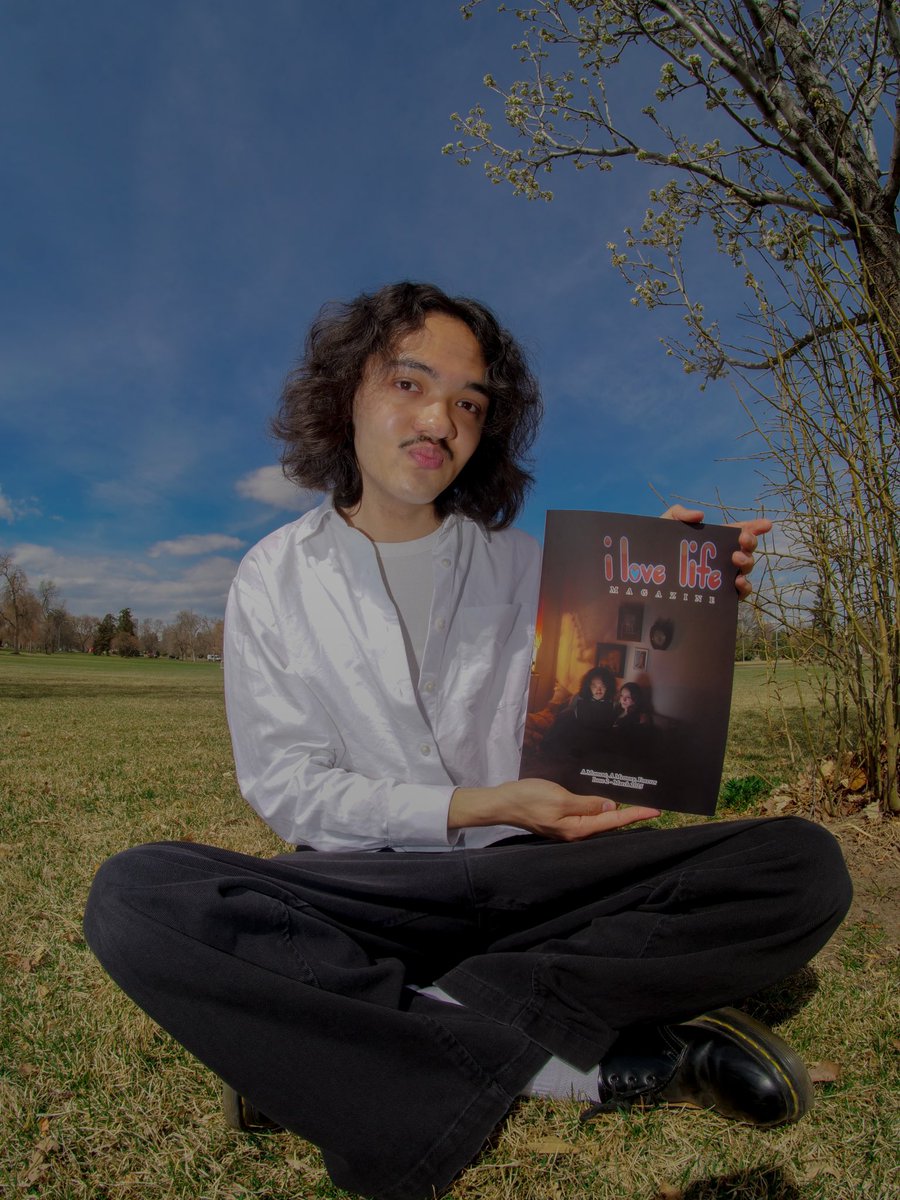 hello_mtv's tweet photo. i love life issue 2 out now hooray everyone go read and buy!!!

https://t.co/MDk8GT16xr https://t.co/j6WVOR6Lz5