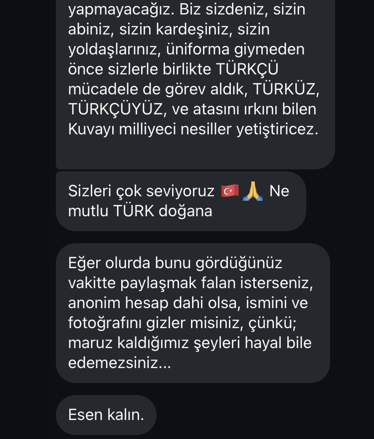 Değerli Türk polisi kardeşlerimiz,

Öncelikle, vatanımıza, milletimize ve şanlı bayrağımıza olan sadakatiniz için sizlere minnettarız. Sizler, bu milletin öz evlatları, Türkiye Cumhuriyeti’nin yılmaz bekçilerisiniz!

Bugün ülkemizde oynanan kirli oyunları görüyor, Türk