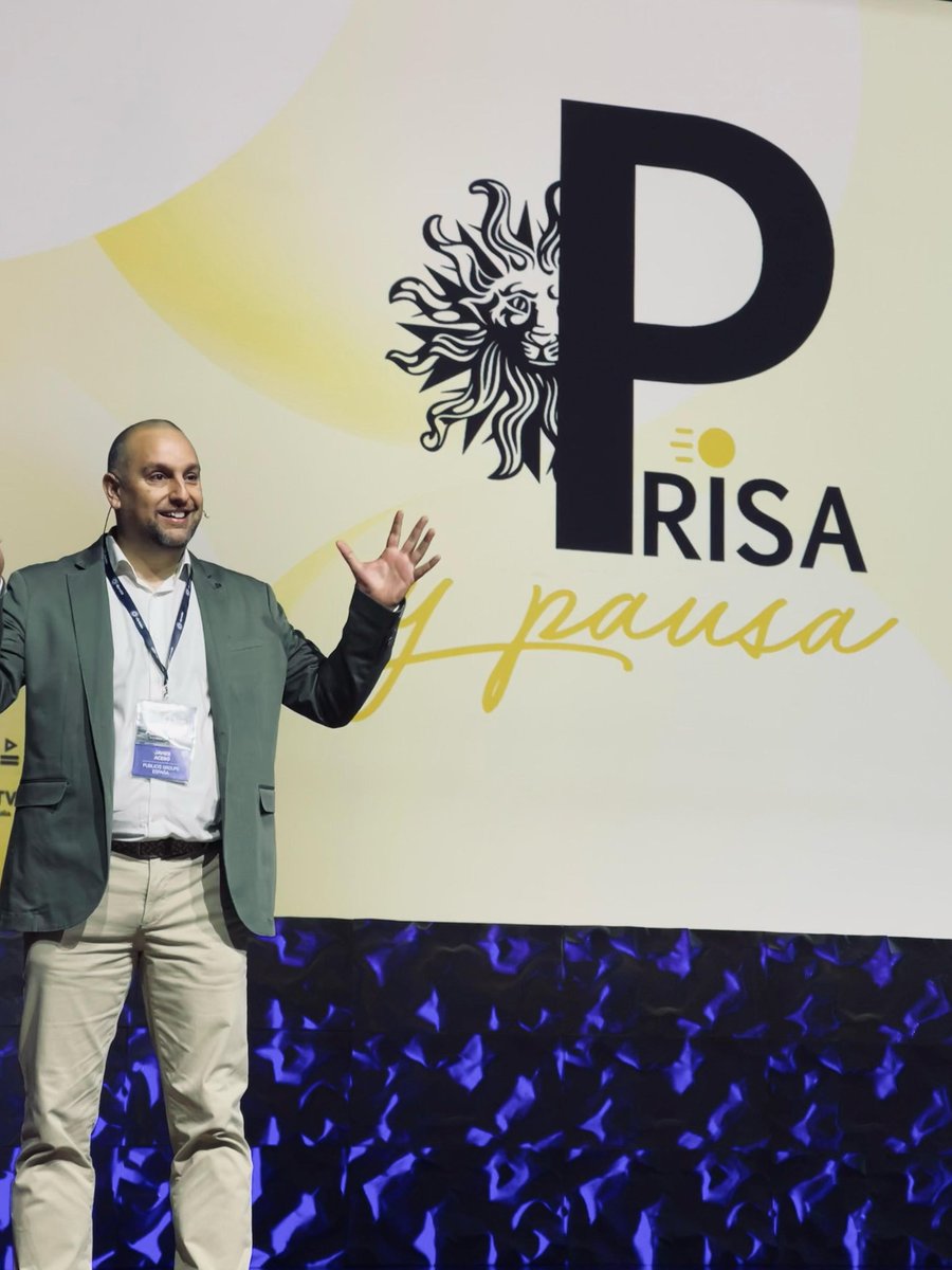 'Prisa y Pausa' de <a href="/javiacbx/">javier acebo</a> recibe el Premio <a href="/AIMC_es/">AIMC</a> a la ponencia más innovadora en el seminario #AEDEMOTV2025 durante su  40a edición, la de mayor asistencia. Cerca de 500 profesionales que acordaron esta merecida victoria.
#OneStrategy #PowerofOne