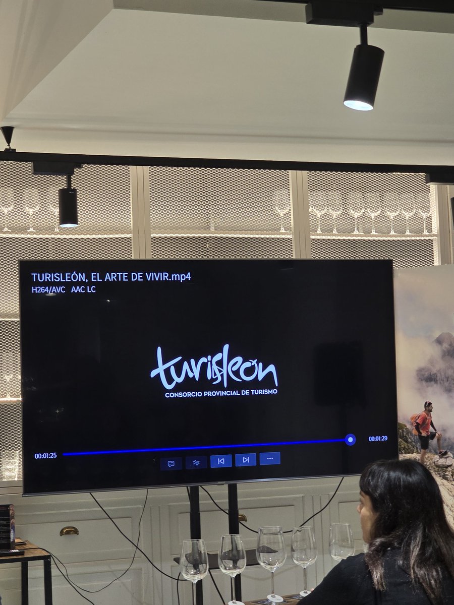 Ahir vam passar una gran nit amb <a href="/turismoleon/">Turismo de León</a>. I aviat anirem a conèixer aquesta fantàstica ciutat!!! <a href="/turismoleon/">Turismo de León</a> #EstoesLeón