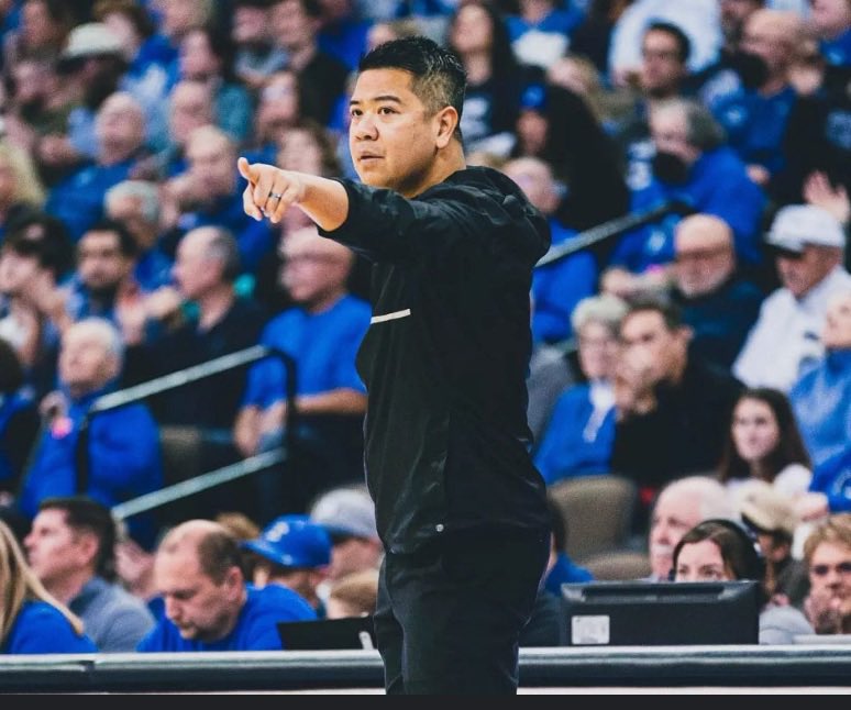 NEWS: Fordham is hiring UC Riverside HC Mike Magpayo to be the school’s next men’s basketball coach, Pete Thamel reports. 

Magpayo accumulated a 89-62 (.589) record in 5 years at Riverside. 

Magpayo was named Big West Coach of the Year in 2023.

More: ⬇️