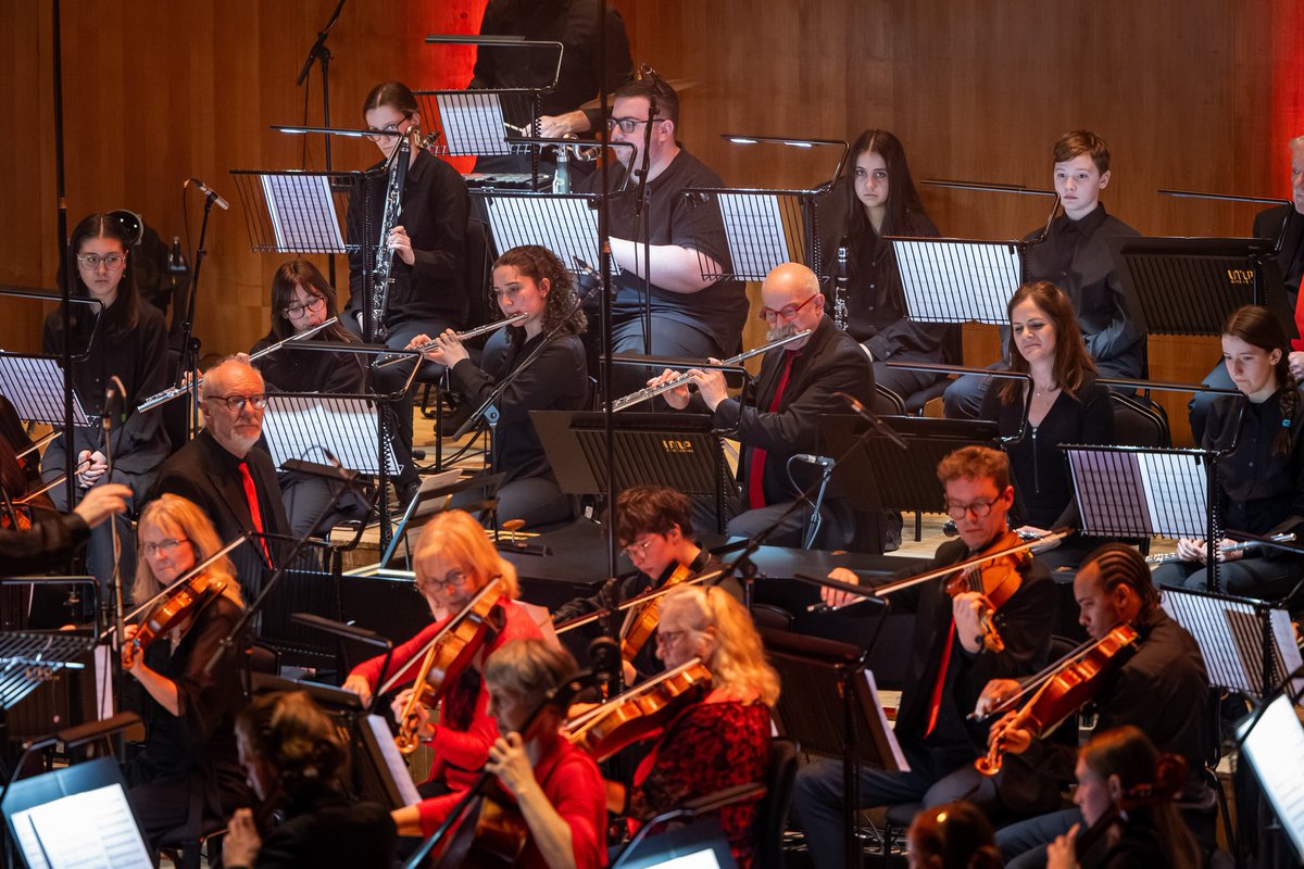 London Mozart Players (@mozartplayers) on Twitter photo Croydon Music and Arts students served electrifying wintery drama in our Changing Seasons finale, complete with snow machine ❄️
Thirty of CMA’s young musicians took to the stage side-by-side with our players for an imaginative take on the chilliest season ⛸️
📷: <a href="/mdgascoigne/">Marc Gascoigne</a> Croydon Music and Arts students served electrifying wintery drama in our Changing Seasons finale, complete with snow machine ❄️
Thirty of CMA’s young musicians took to the stage side-by-side with our players for an imaginative take on the chilliest season ⛸️
📷: <a href="/mdgascoigne/">Marc Gascoigne</a>