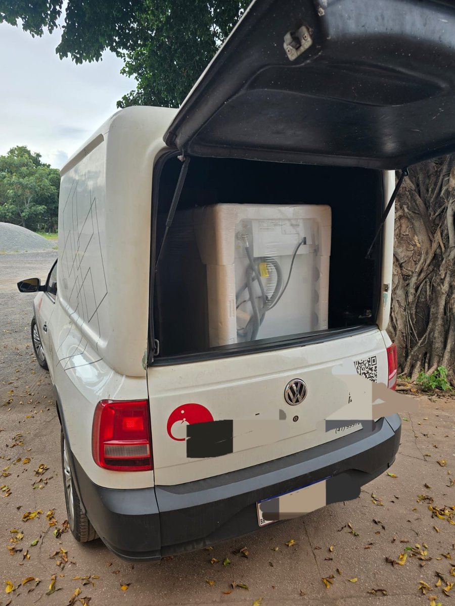 meninodaleffe's tweet photo. A empresa terverizada fez a coleta do produto, e agora simplesmente, dizem que não podem fazer o estorno da valor da máquina, gostaria de saber o que o @proconspoficial acha disso https://t.co/RnPlRoEq5Z