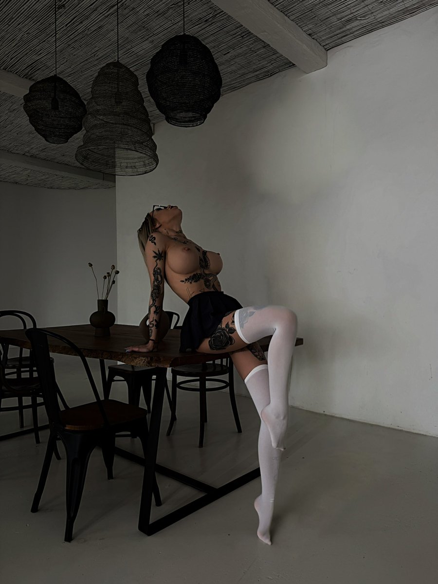 Mizujs?🖤

onlyfans.com/dashababykee_e…