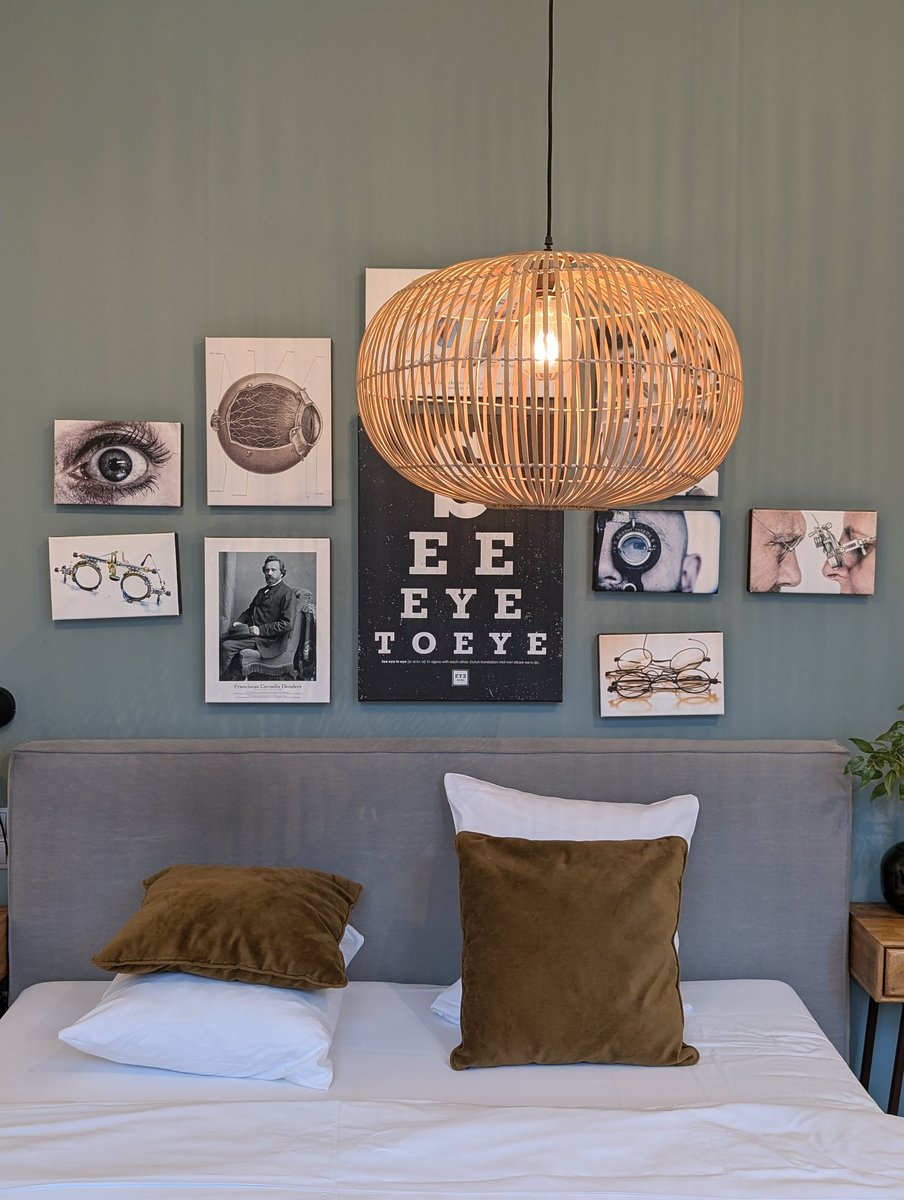 AdenosineTriP36's tweet photo. @DGlaucomflecken Next time you're in Urtecht in the Netherlands, I found a great optometry themed hotel called @eyehotelutrecht 😂 https://t.co/eF5BGkCdGz