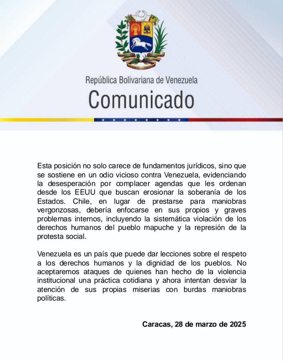 🇻🇪 Venezuela rechaza maniobra del gobierno de Chile ante la Corte Penal Internacional
 
La República Bolivariana de Venezuela rechaza categóricamente la absurda farsa que el gobierno de Chile pretende montar ante la Corte Penal Internacional, basada en mentiras y falsedades que