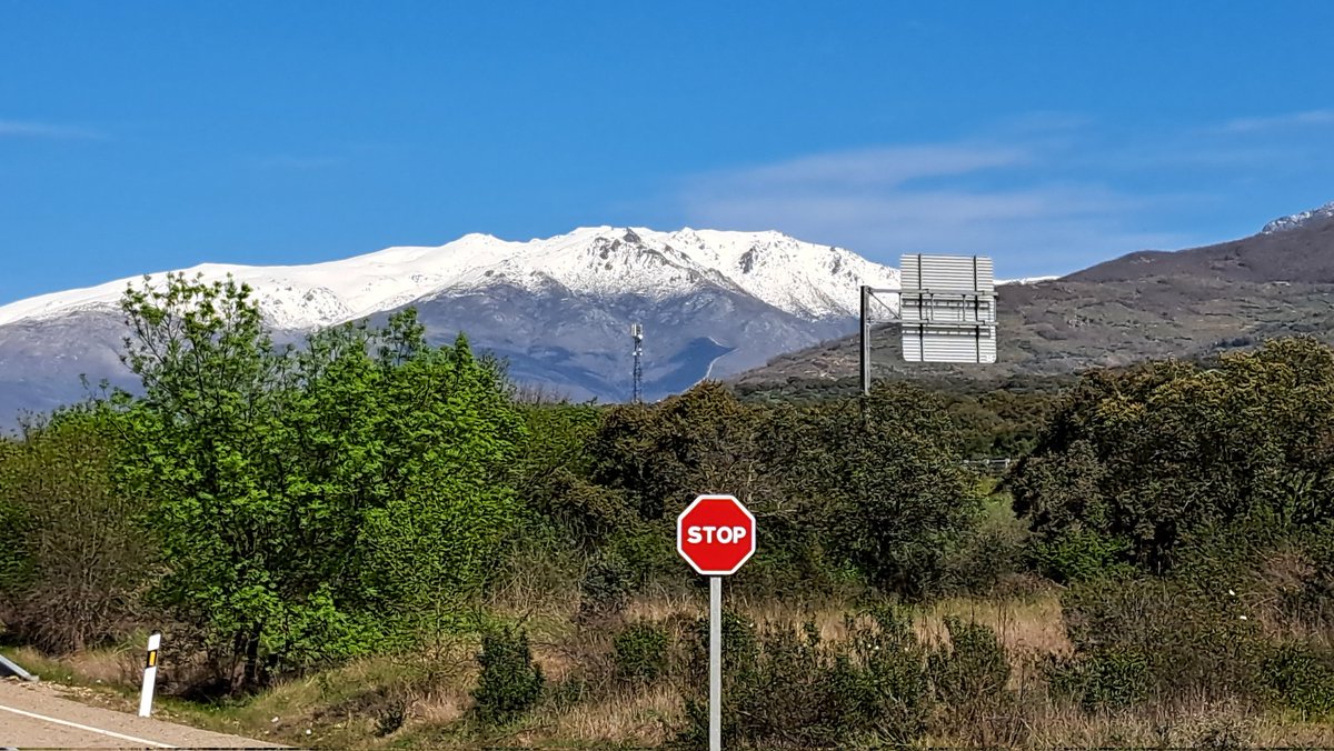 PikoyPala's tweet image. Por la sierra de Gredos, por la ruta de la Plata, camino de Salamanca, para participar mañana en el #Psicofest2025
