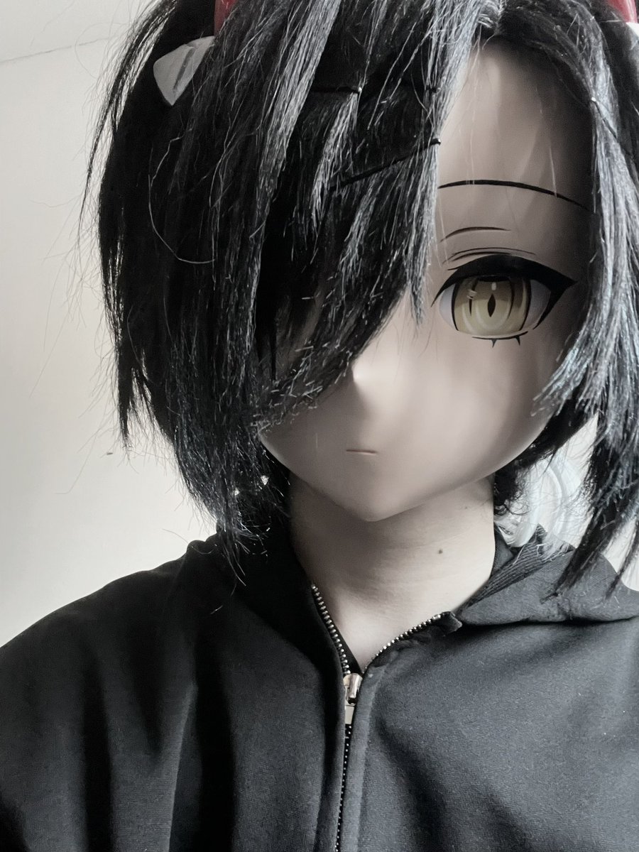 kiger_2a's tweet image. 一个半月没有发推了。
可能是快四个月没有正常变娃了
摸鱼摸到6000了，也没东西可以发
真是对不住啊.
冒个泡说一下我很好。
我很好
很..好？
最近开始用比较丧气的滤镜了
没有穿皮的力气了
啧
无病呻吟
还是一副死相