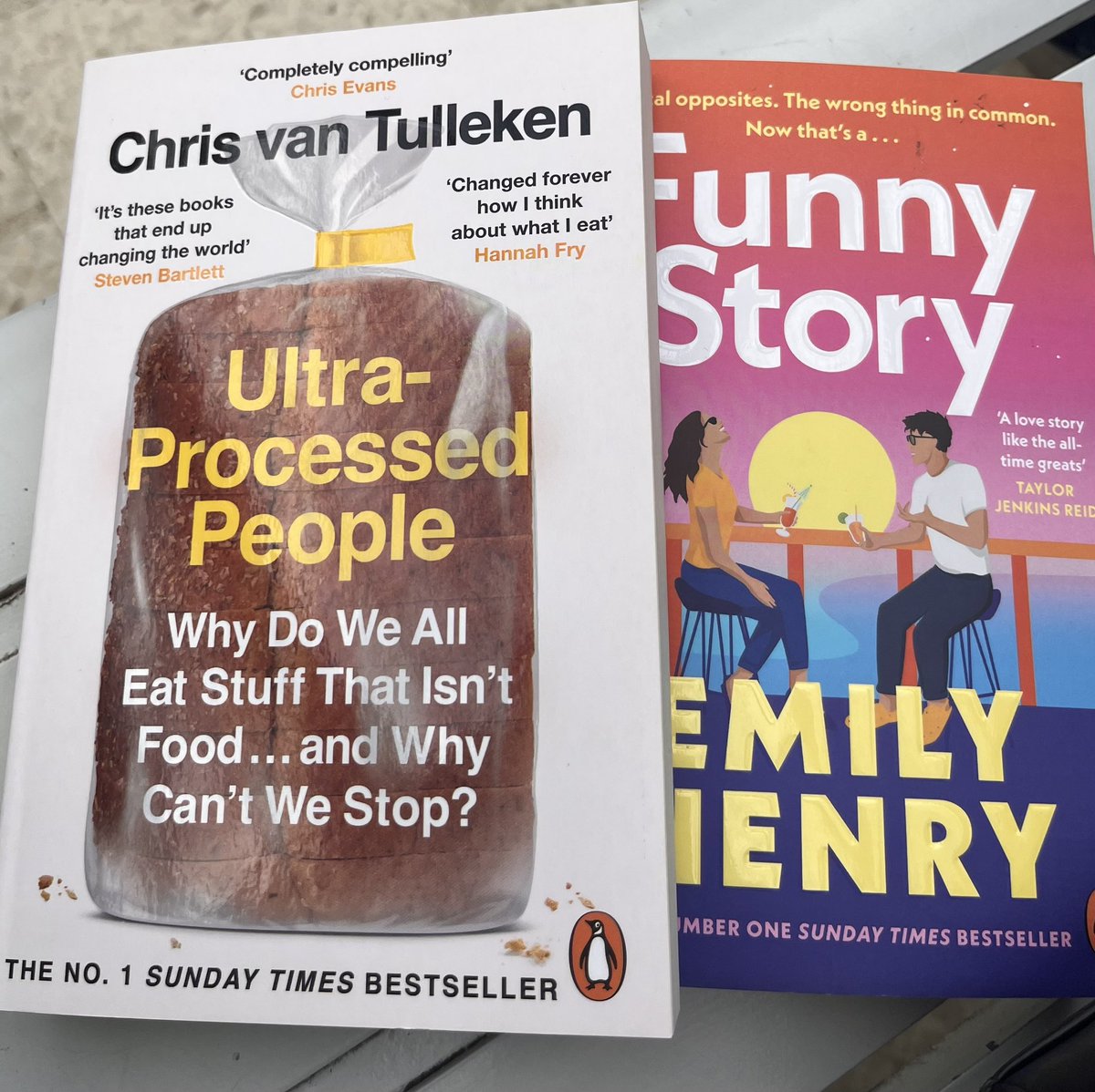 Jyothi Srinivas ๐ (@paeded) on Twitter photo End of #rcpch2025
Waiting for train with lots of delegates from the conference
Just bought book by <a href="/DoctorChrisVT/">Chris van Tulleken ๐ณ๏ธโ๐</a> inspired by his talk on ultra processed foods. End of #rcpch2025
Waiting for train with lots of delegates from the conference
Just bought book by <a href="/DoctorChrisVT/">Chris van Tulleken ๐ณ๏ธโ๐</a> inspired by his talk on ultra processed foods.