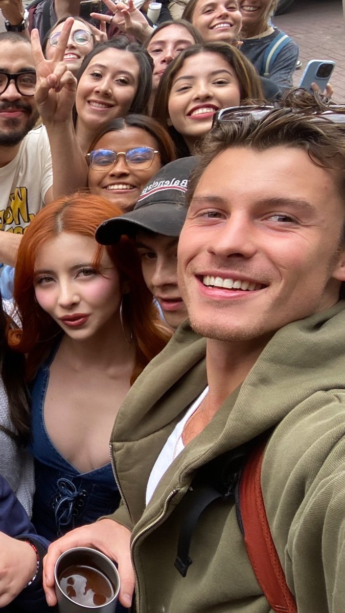 itinavale's tweet image. Conocí a @ShawnMendes #shawnmendes #shawnmendesbogota