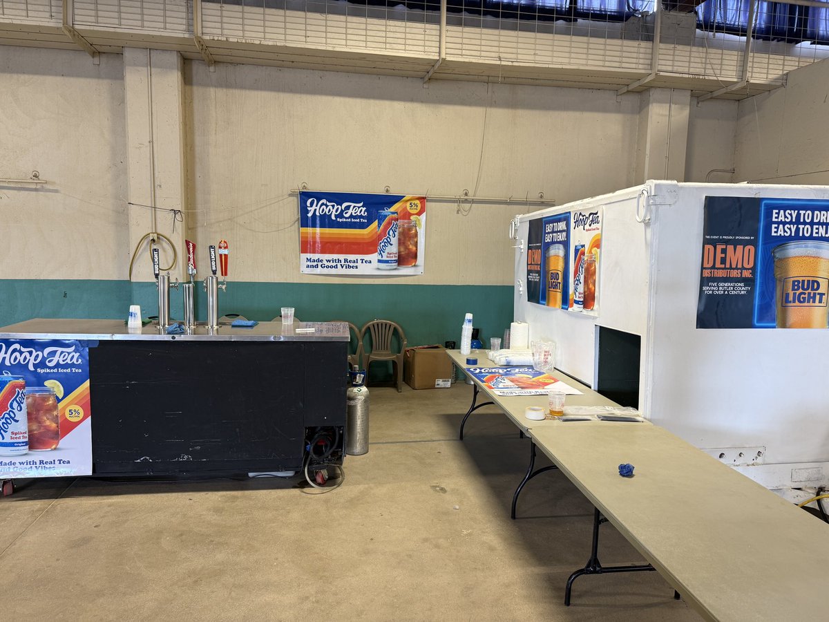 ButlerGrizzlies's tweet photo. IYKYK🐂

Getting prepped for the 21st Annual Butler Grizzlies Mountain Oyster Feed! Doors open at 5 pm

#RoarGrizz🐻 https://t.co/GTRL3wTTx7