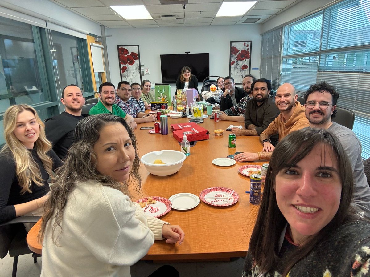 Edel_PLopez's tweet image. PhD Seminar &amp;amp; Surprise Baby Shower! 🥳
Huge congratulations to Melaine González García on completing her PhD seminar! 🎓 Being the first PhD student in the lab comes with a lot of unknowns, trial-and-error, and big challenges, and Melaine tackled them with determination.
#ProudPI