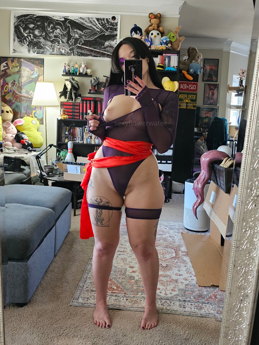 this lingerie is literally too perfect for psylocke https://t.co/ZDzu5fW2SI