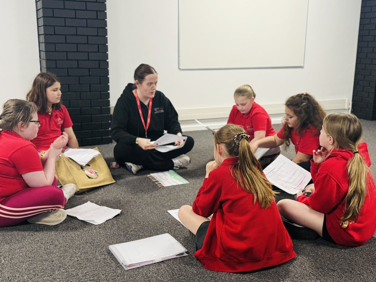 Lvoicespreston's tweet image. What an amazing week we’ve had! 

Scripts, singing, poems, fun, friendship, and so much learning—memories made and creativity unleashed! 

#IncredibleWeek #LearningAndFun #LittleVoices