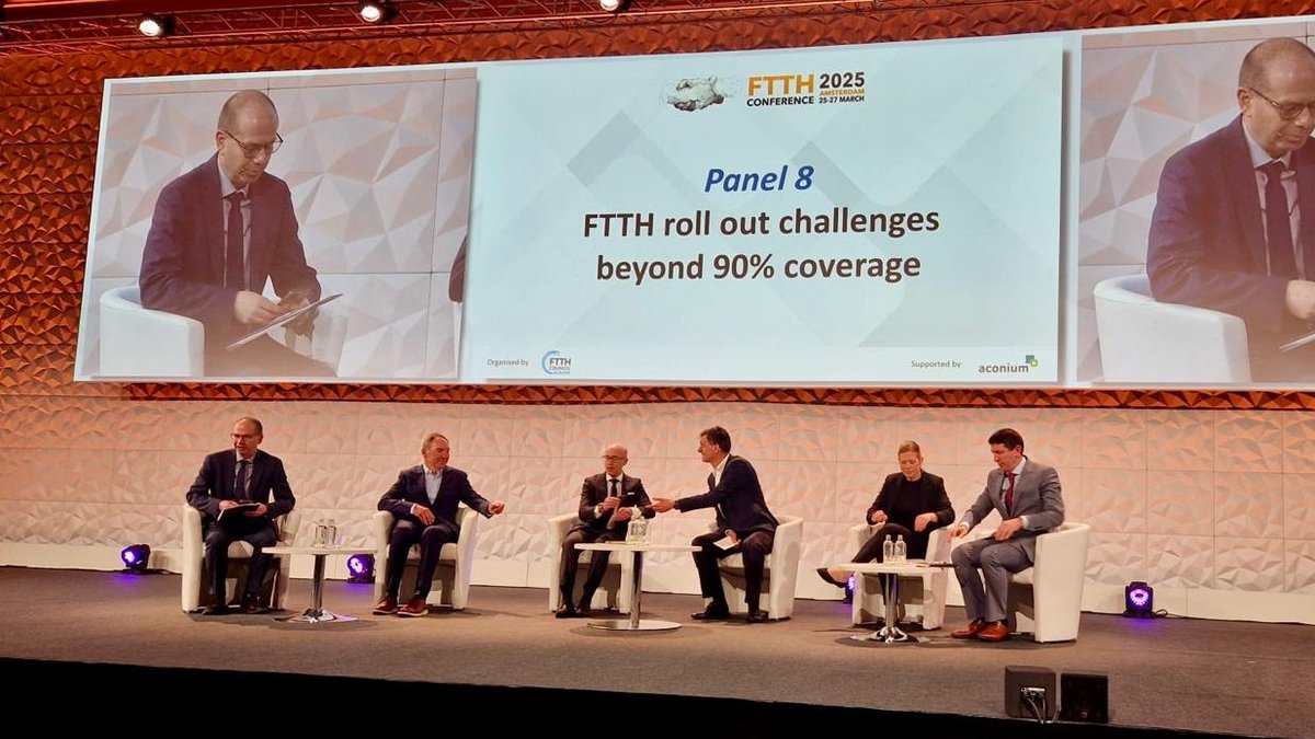 aotec_es's tweet image. 💬 Nuestro asociado Asteo Red Neutra ha participado en una mesa redonda en la #FTTHConference donde ha abordado los retos y soluciones para extender la fibra óptica a las zonas más difíciles de alcanzar.

🔗 aotec.es/2025/03/28/men…

#FTTH25 #FTTHConference2025