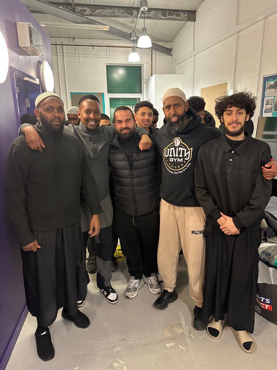UnityGymProject's tweet image. Another busy Iftar in our #TeamUnity youth space. An opportunity for joy, generosity & replenishment. Thanks @CentralSheff, Yusuf & everybody involved for the support. #YouthWork #Community #Sheffield